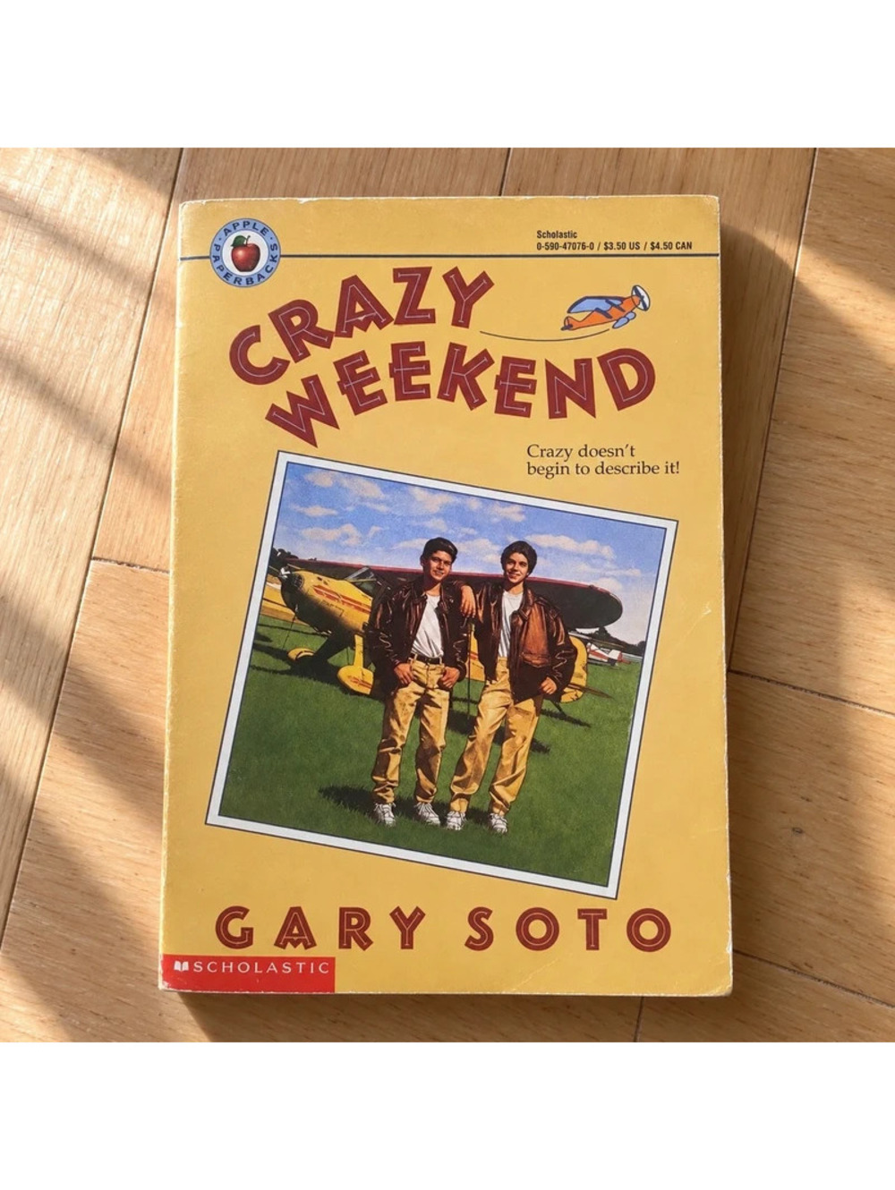 Crazy Weekend Gary Soto Scholastic Apple Paperback 2003 Children's Novel